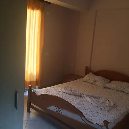 Kola * Sarandë